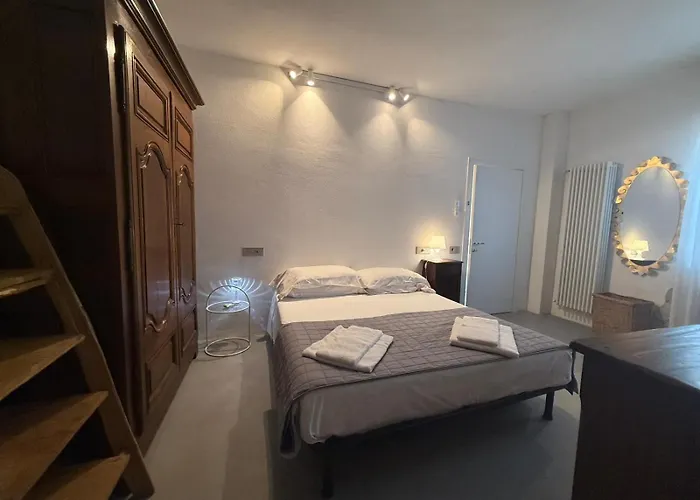 Large King Room